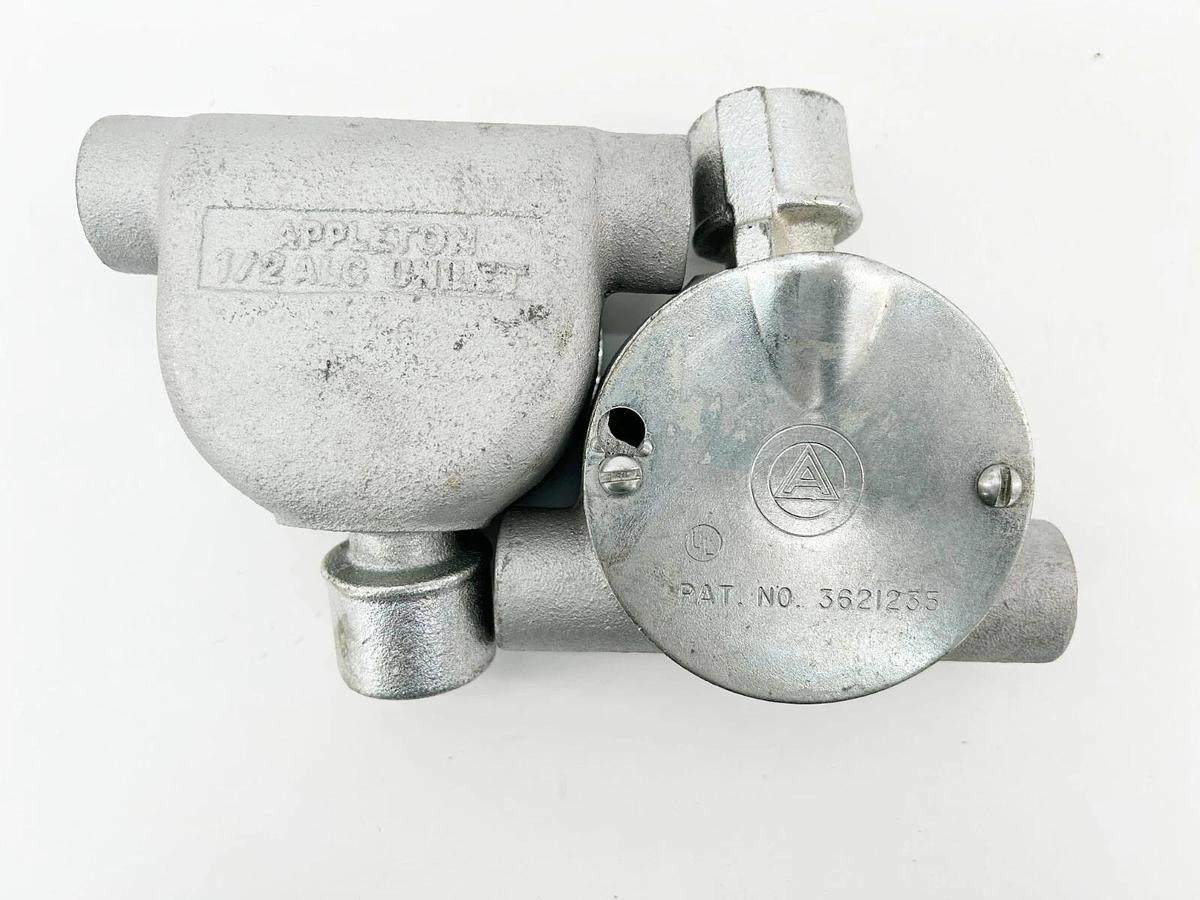 Used New Lot of 2 Appleton 3621235 3 Way Conduit Box 1/2"