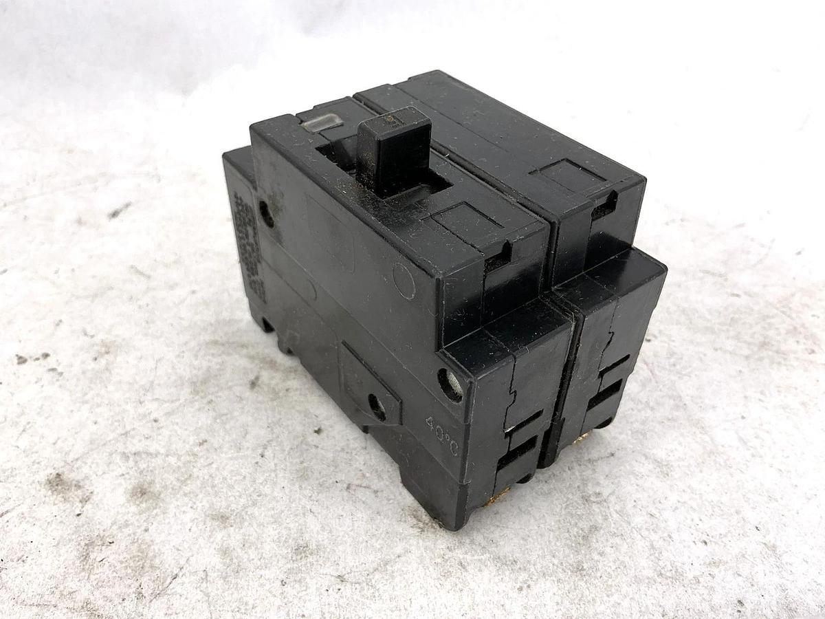Used Lot of 2 Square D EH24015 Circuit Breaker Type EH4 2-Pole 15A 277/480VAC