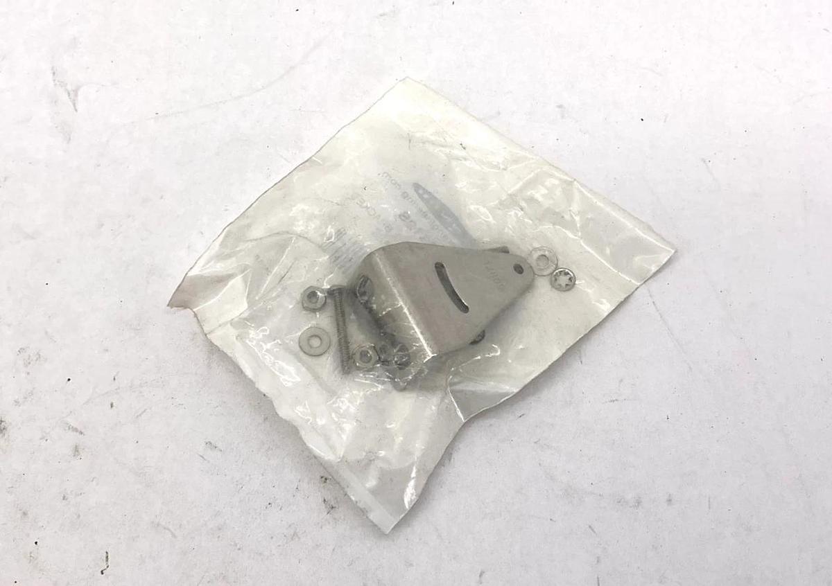 Lot of 4 New Banner SMB312S Mounting Bracket and Hardware 25518
