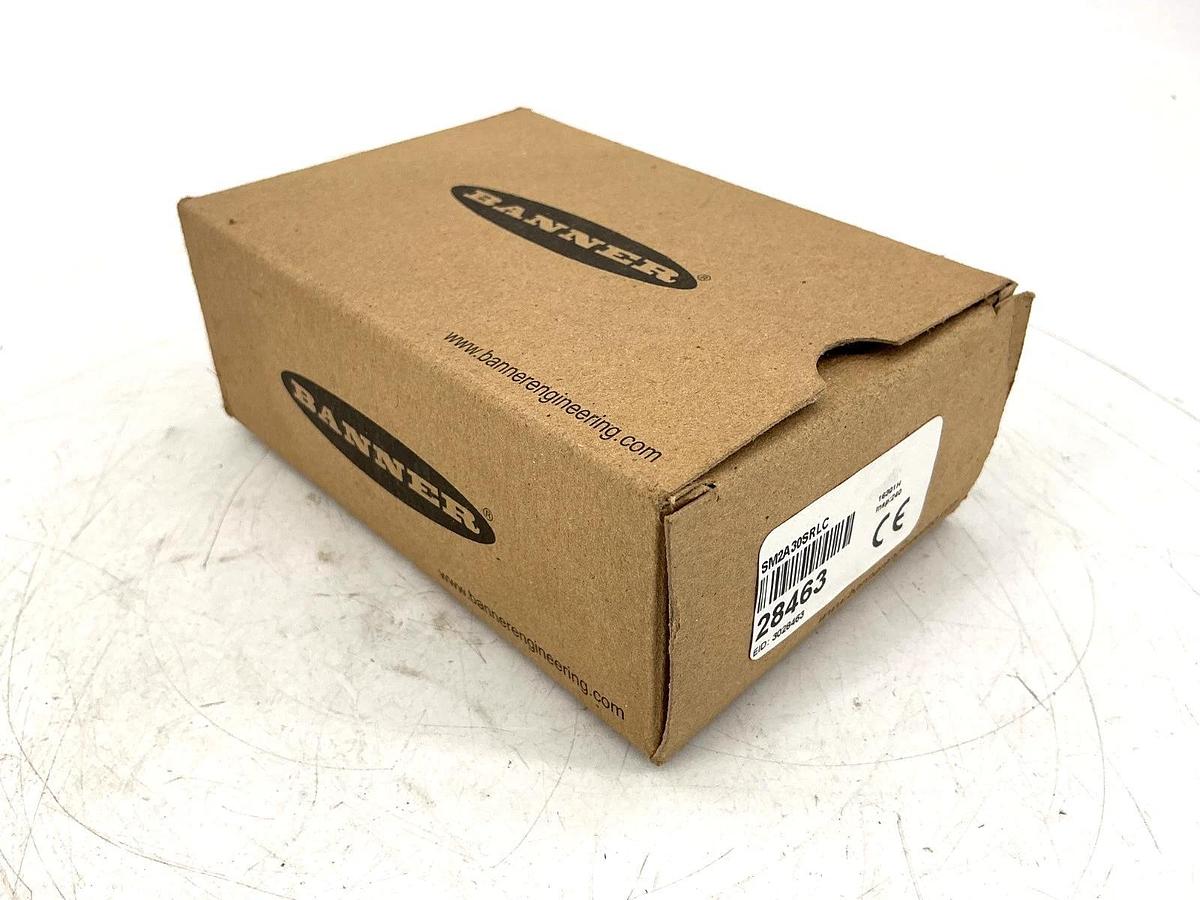 New Banner Engineering SM2A30SRLC Photoelectric Sensor 24-240VAC 28463