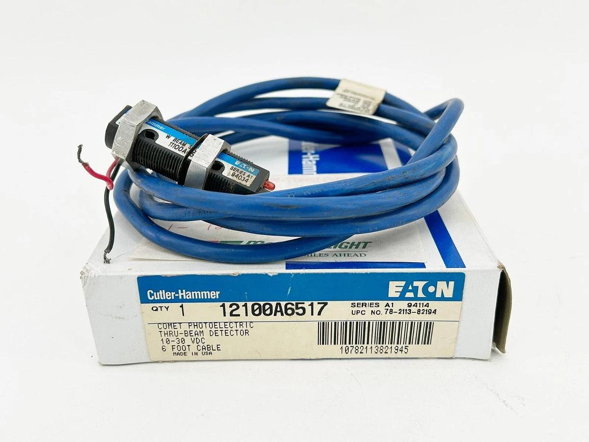Used Eaton 12100A6517 Photoelectric Sensor 250MA 30VDC 0-6M Range 6' Cable