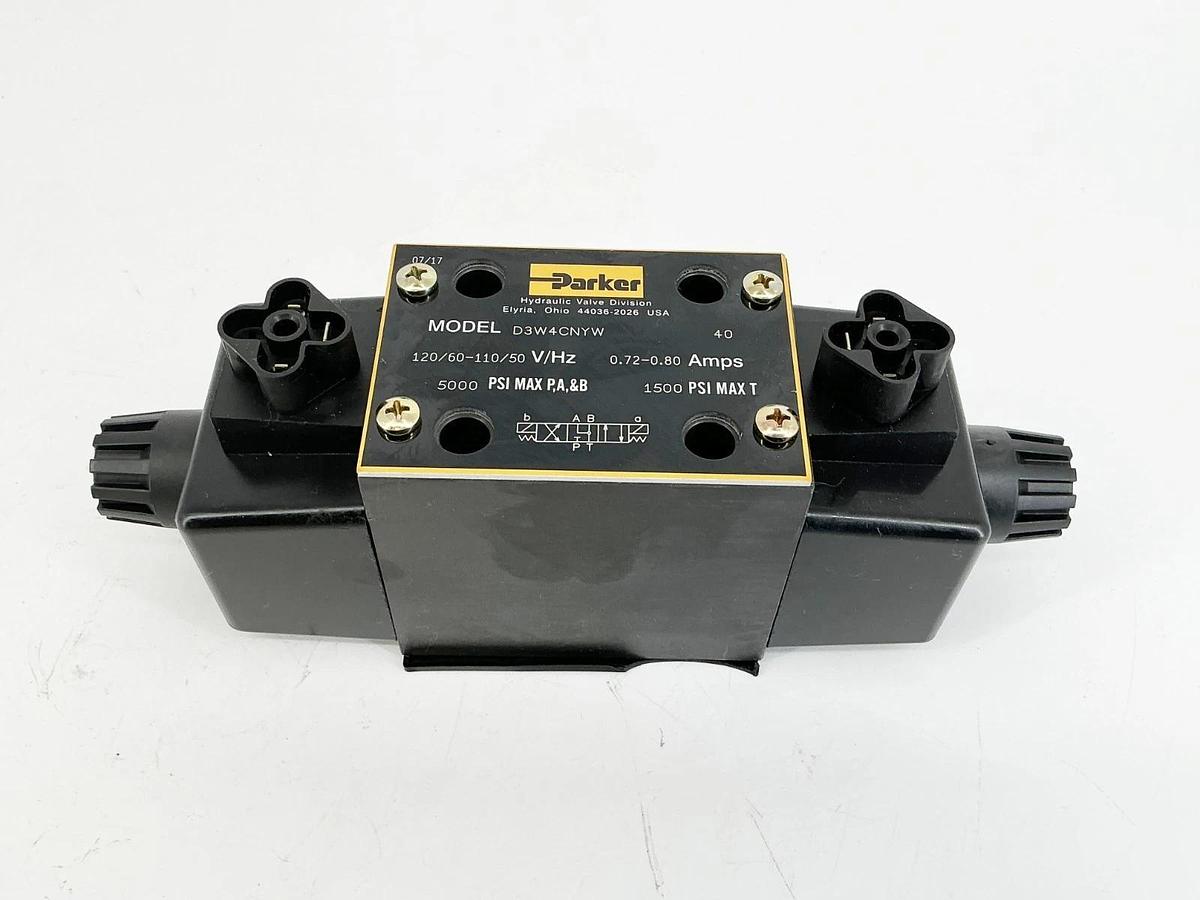 New Parker D3W4CNYW 40 Directional Control Valve 5000PSI 110/120V .8A