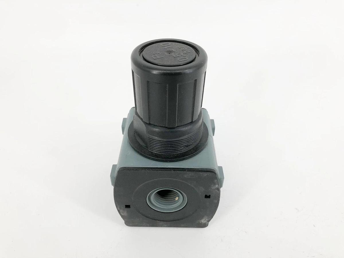 New Mecman 915-331-010-1 Pressure Regulator 0.5-10bar - No Box
