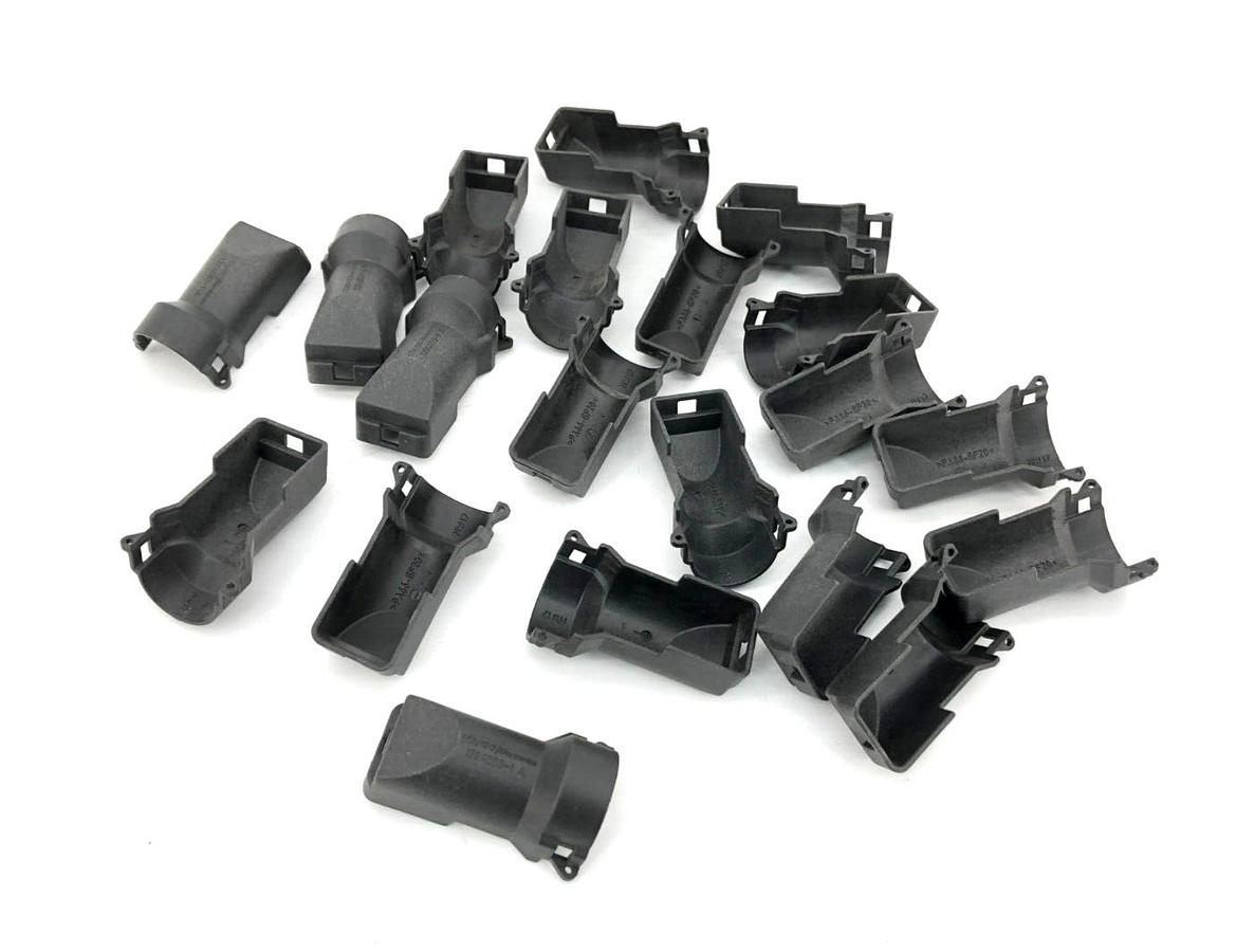 Lot of 20 New TE Connectivity 1394050-1 Covers - Cable Exit 90°
