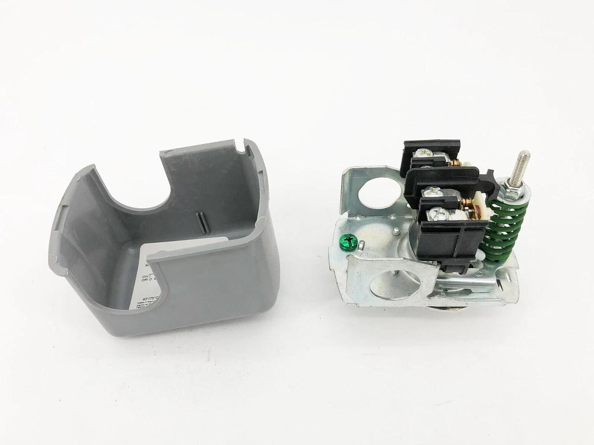 New Square D 9013FHG2J43 Pressure Switch 575V 1HP