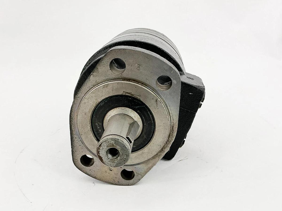 New Ross MB060102AAAA Hydraulic Motor - No Box