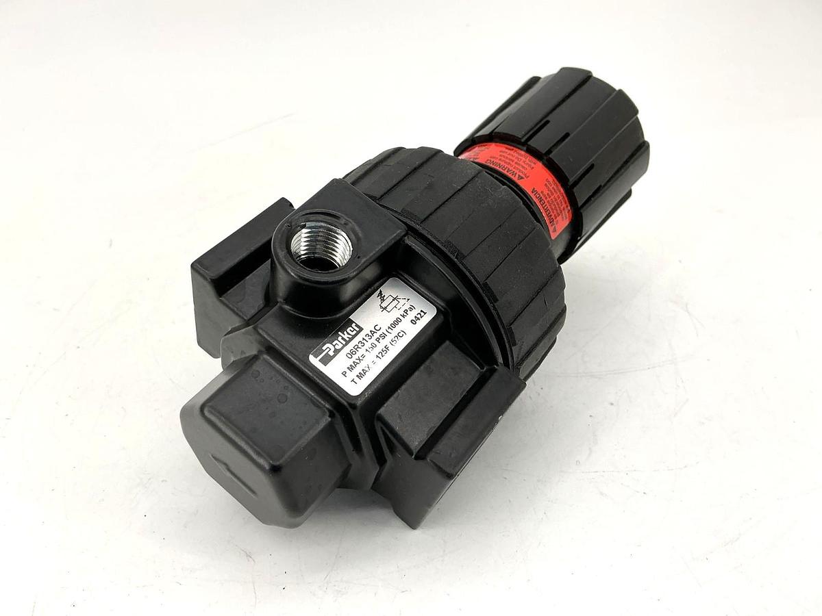 New Parker 06R313AC Pneumatic Pressure Regulator Port Size: 1/2" 150PSI - No Box