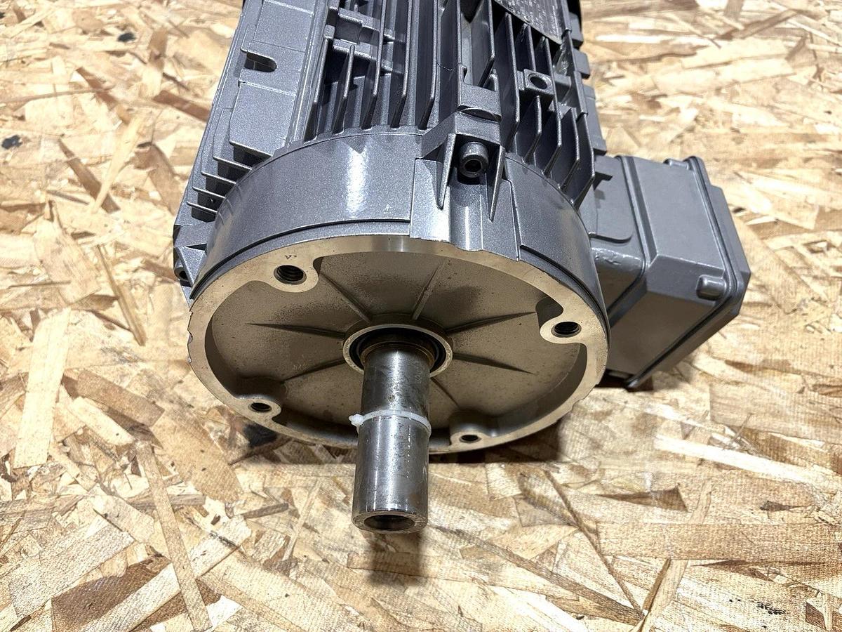 New Nord SK132SP/4-CUS-213TC-TF 7.5HP TEFC Motor 230/460V 60Hz 1770rpm