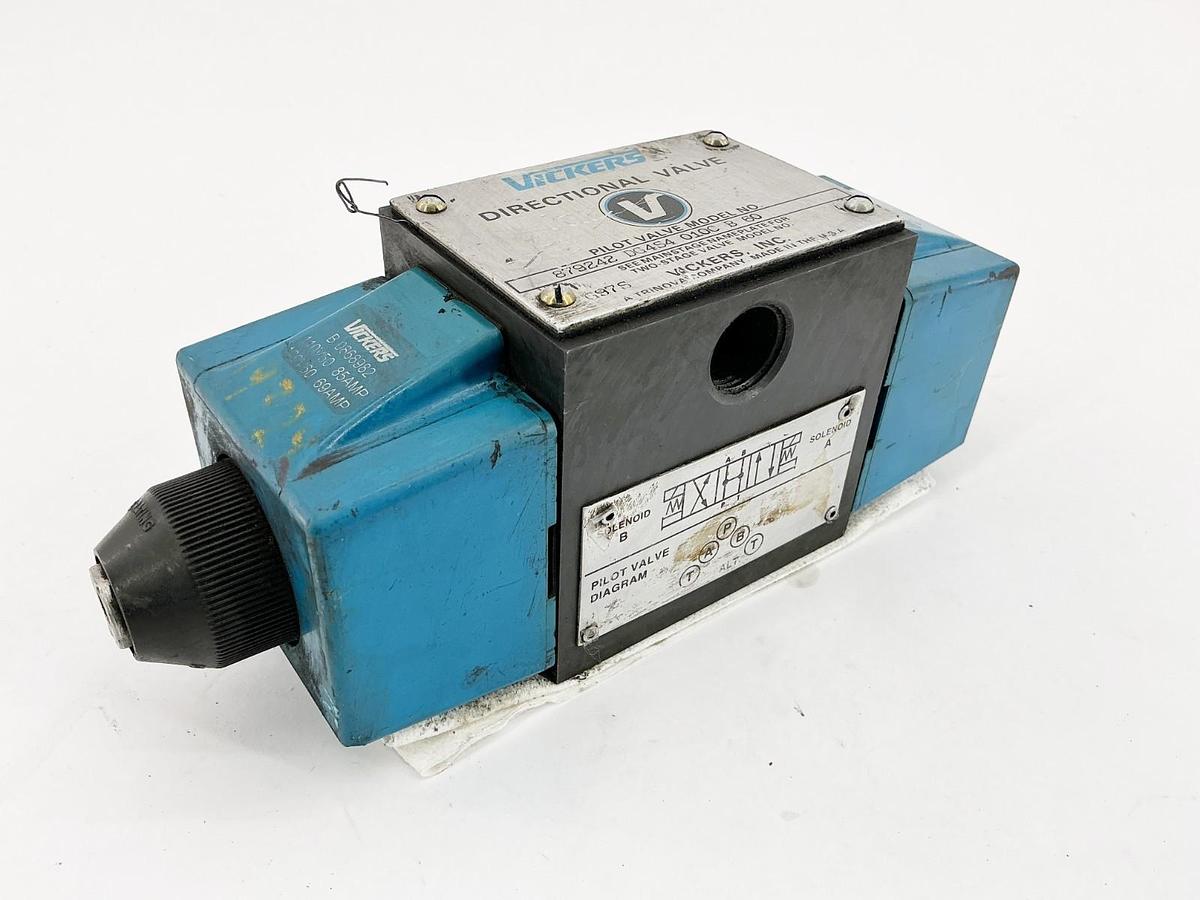 Used Vickers DG4S4-010C-B-60 Direct Control Valve 3000PSI 115V 879242