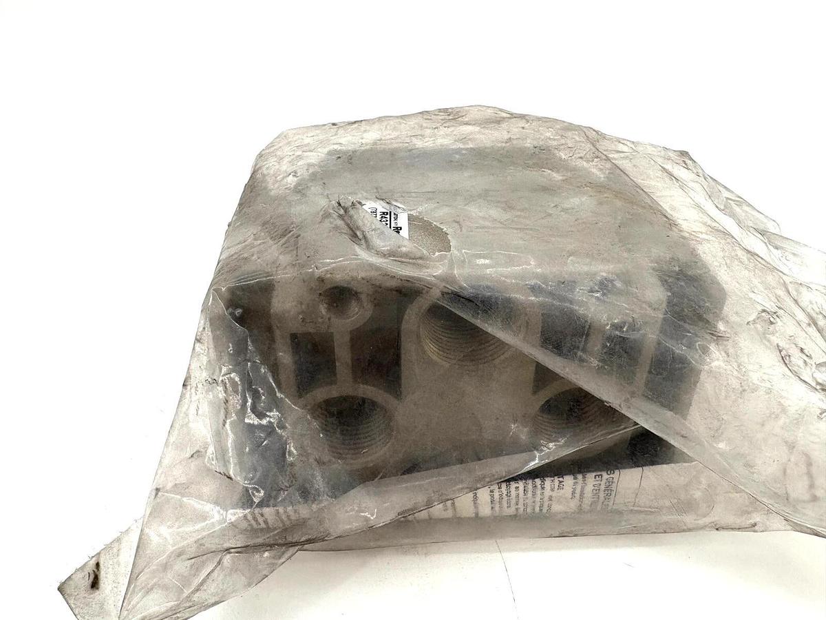 New Rexroth R432015319 1/2" NPT End Plate P-068431-00000 - factory bag