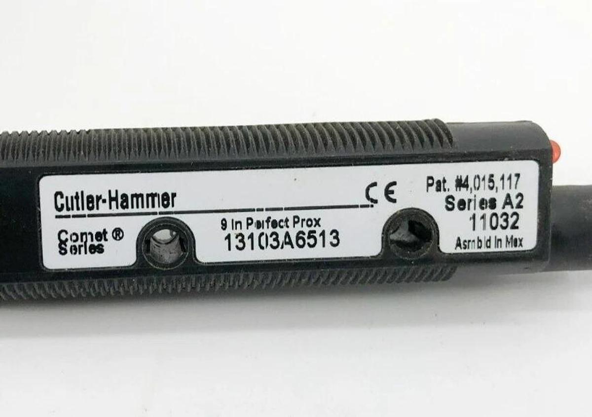 Used Eaton 13103A6513 Photoelectric Sensor 9" Range 20-264VAC 15-30VDC