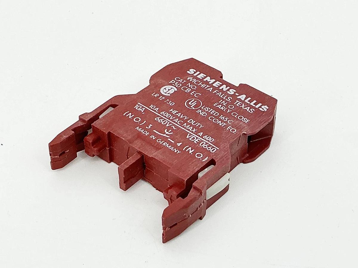 New Siemens 3SB1400-0R Contact Block 600V 10A P30CBEC