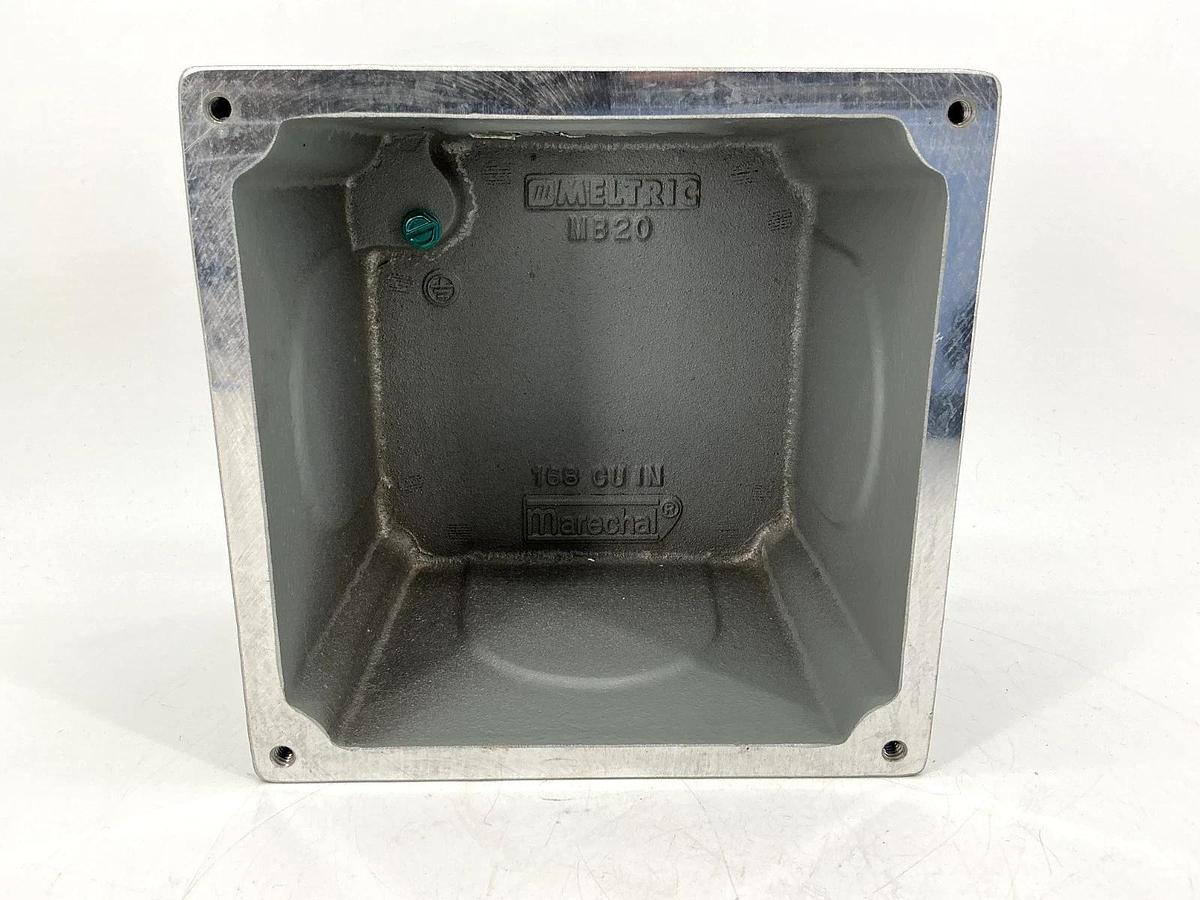 New Meltric 796C6N25 Junction Box 6-1/2" - Body Only (Missing Angle Adapter)