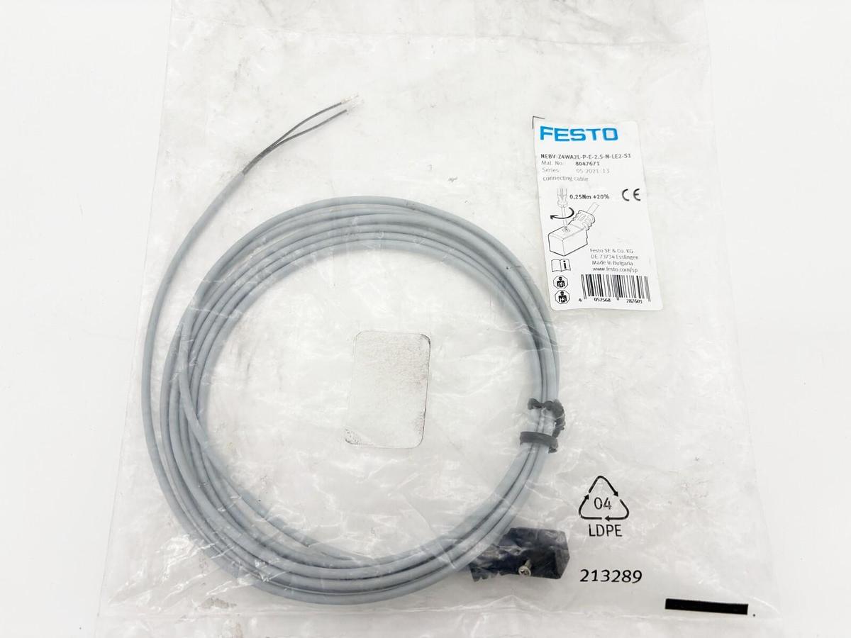 New Festo NEBV-Z4WA2L-P-E-2.5-N-LE2-S1 Connecting Cable 8047671 2.5m Length