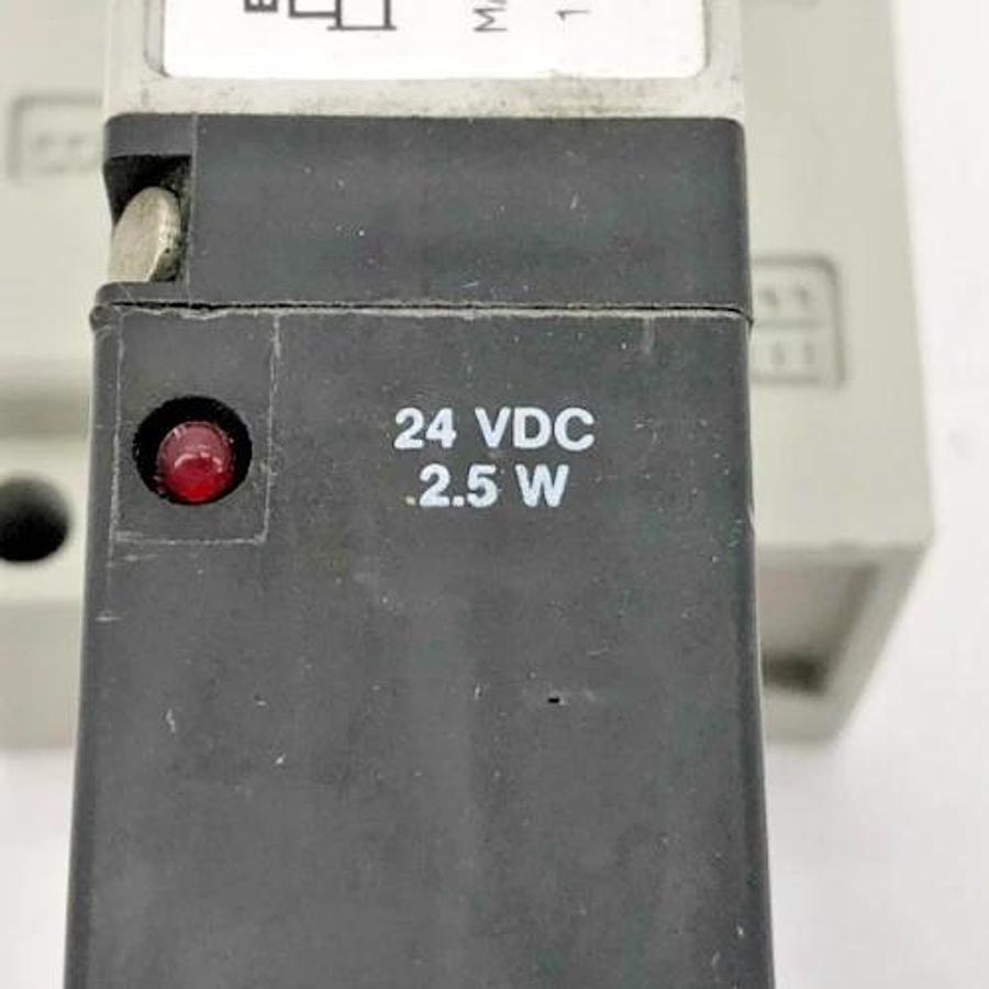 New Numatics 062BB43AM Solenoid Valve 120psig 24VDC 2.5W 061BB400M - No Box