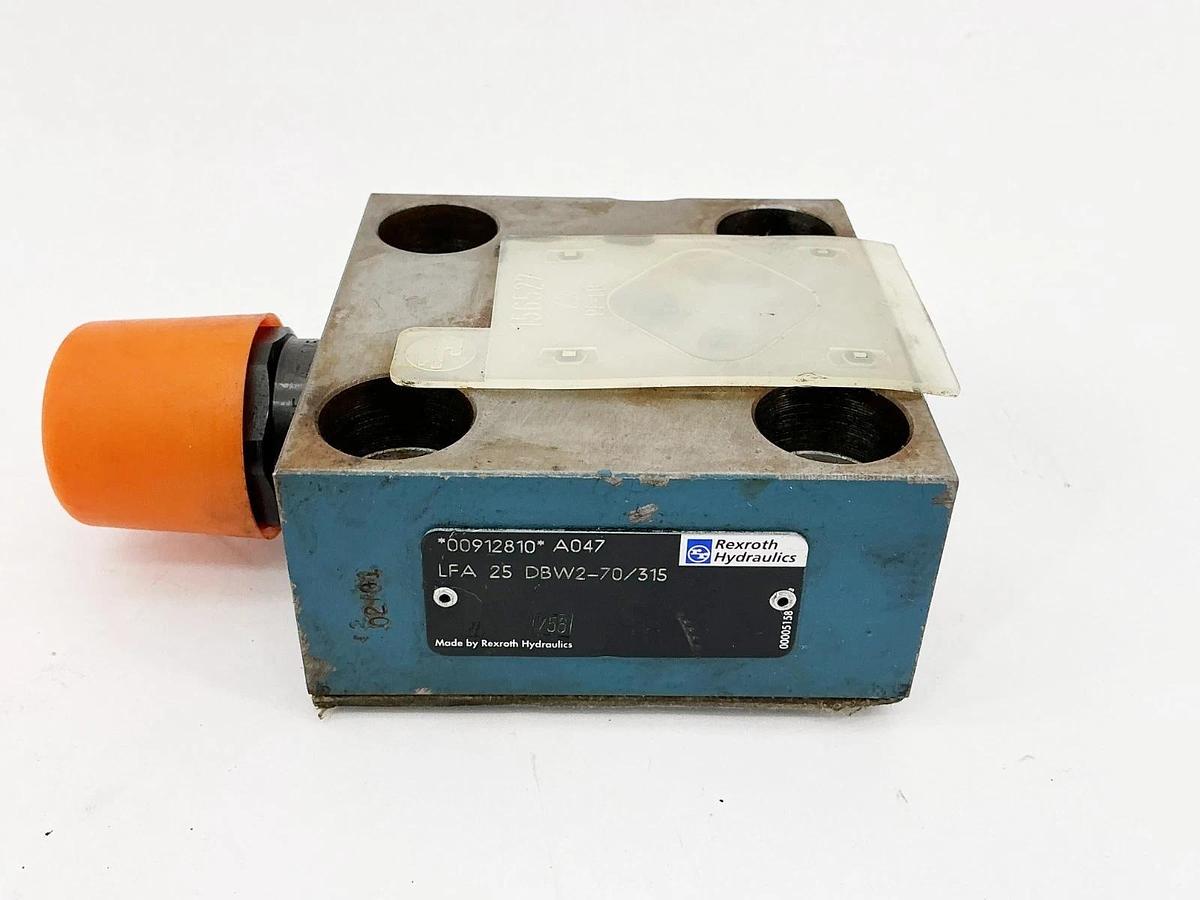 New Rexroth LFA 25 DBW2-70/315 Hydraulic Valve Block R900912810 - No Box