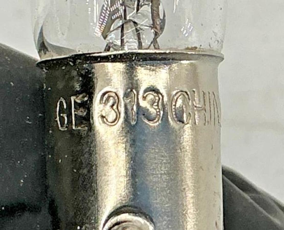 Lot of 18 New GE General Electric 313 Mini Lamp Bulb 5W 0.17A 28V
