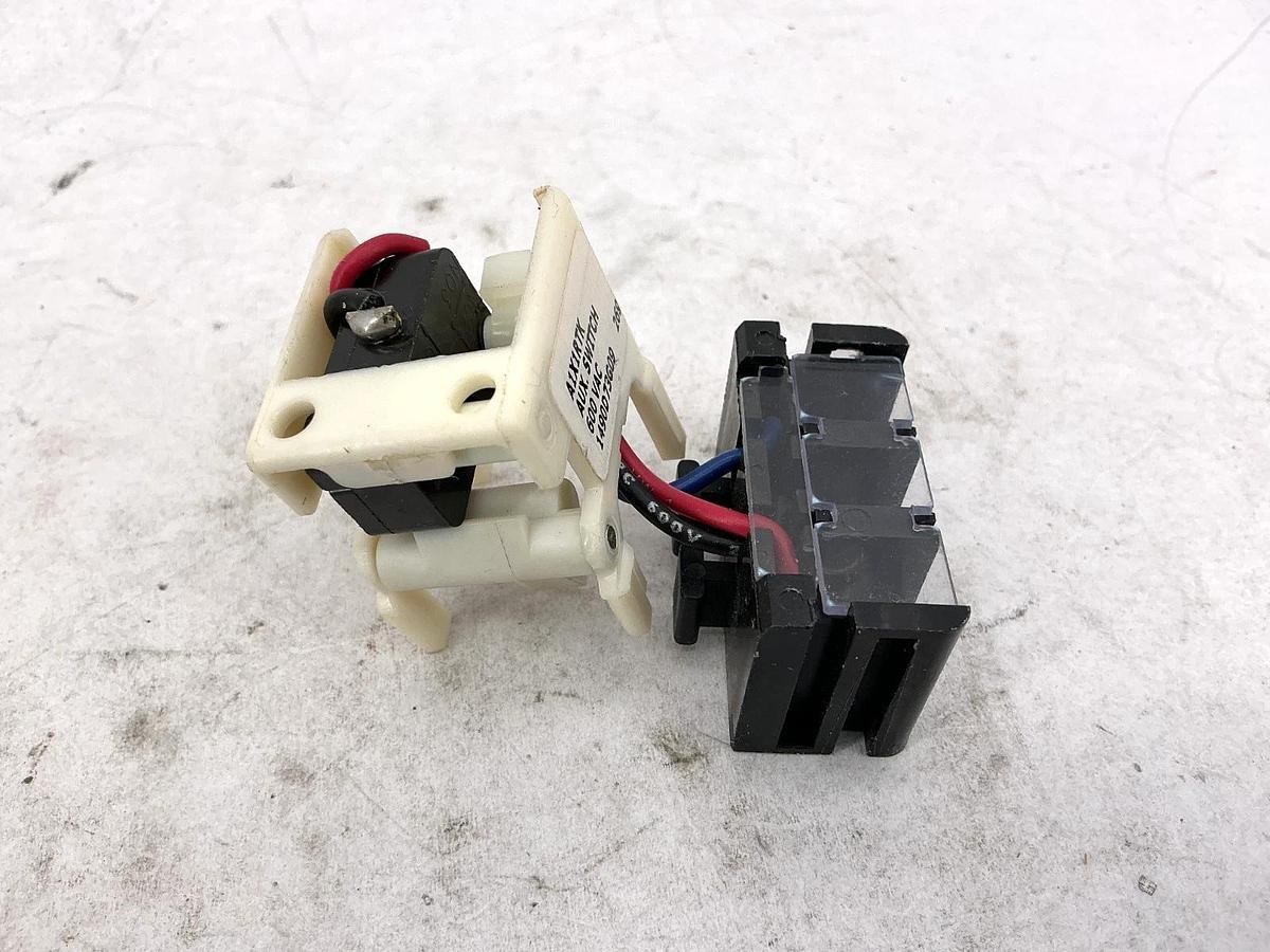 New Eaton Cutler-Hammer A1X1RTK Auxiliary Switch 600VAC 125/250VDC 50/60HZ