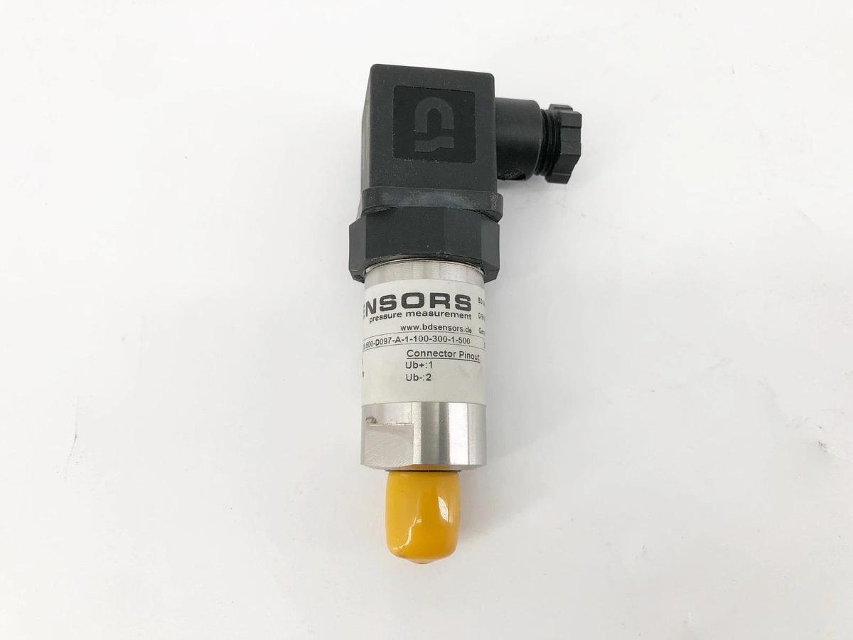 New BD Sensors 26.600-D097-A-1-100-300-1-500 Pressure Transmitter 0.6-1.2 Bar