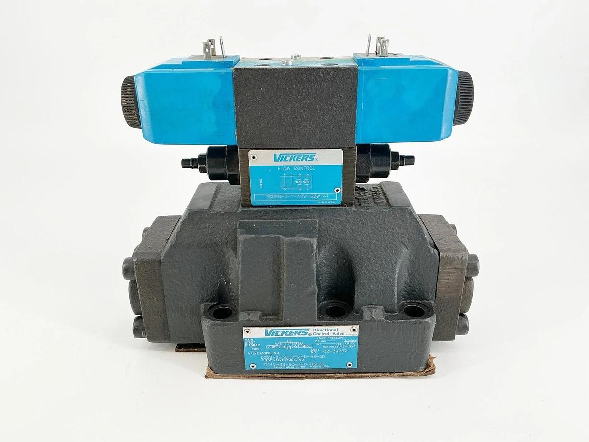New Vickers DG5S-8-3C-2-M-U-H5-30 Solenoid Valve 3000PSI 24VDC 02-397371