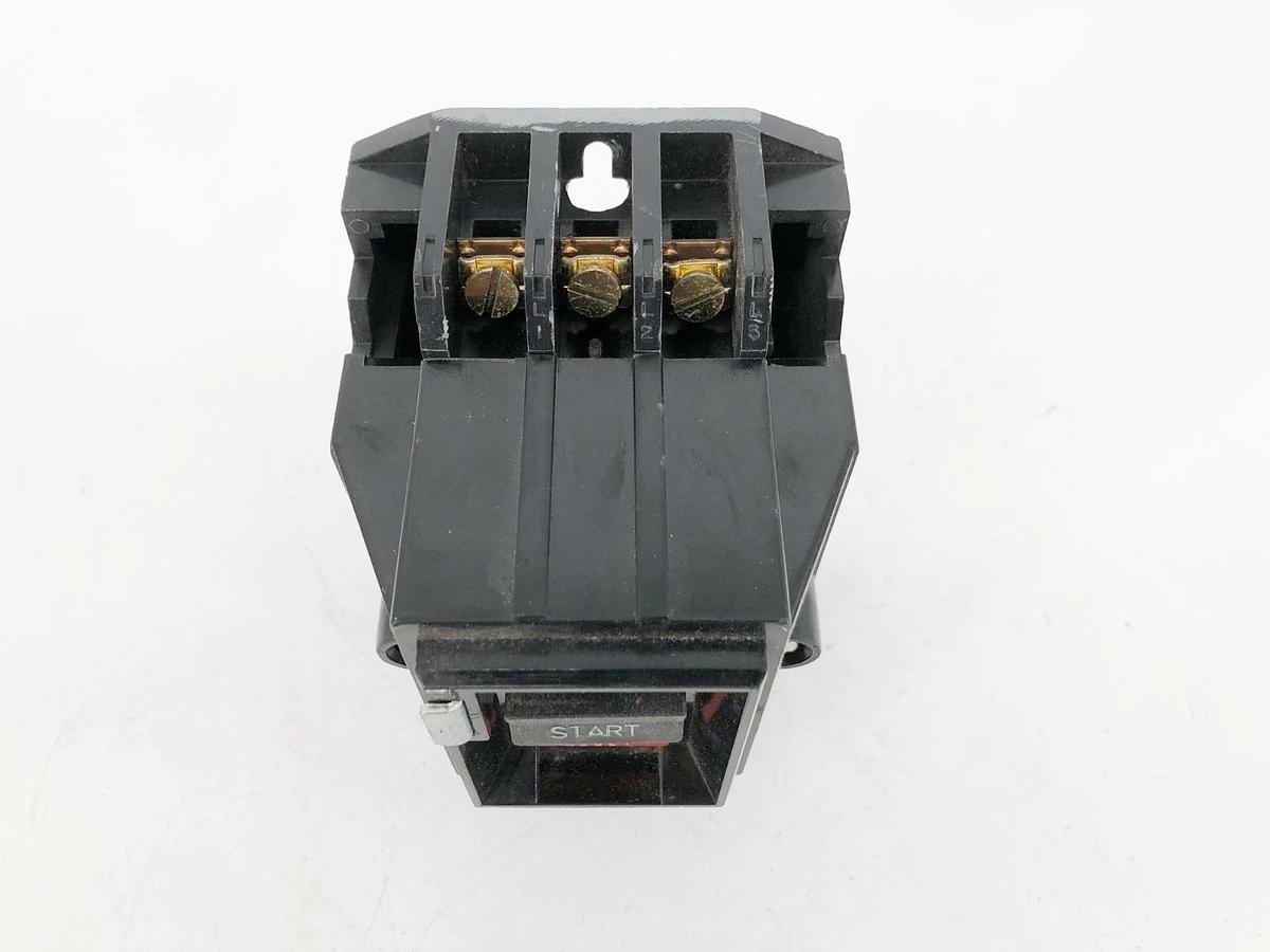 Used Square D 2510MBO2 Manual Non-Reversing Starter 575VAC 5HP Size M-0
