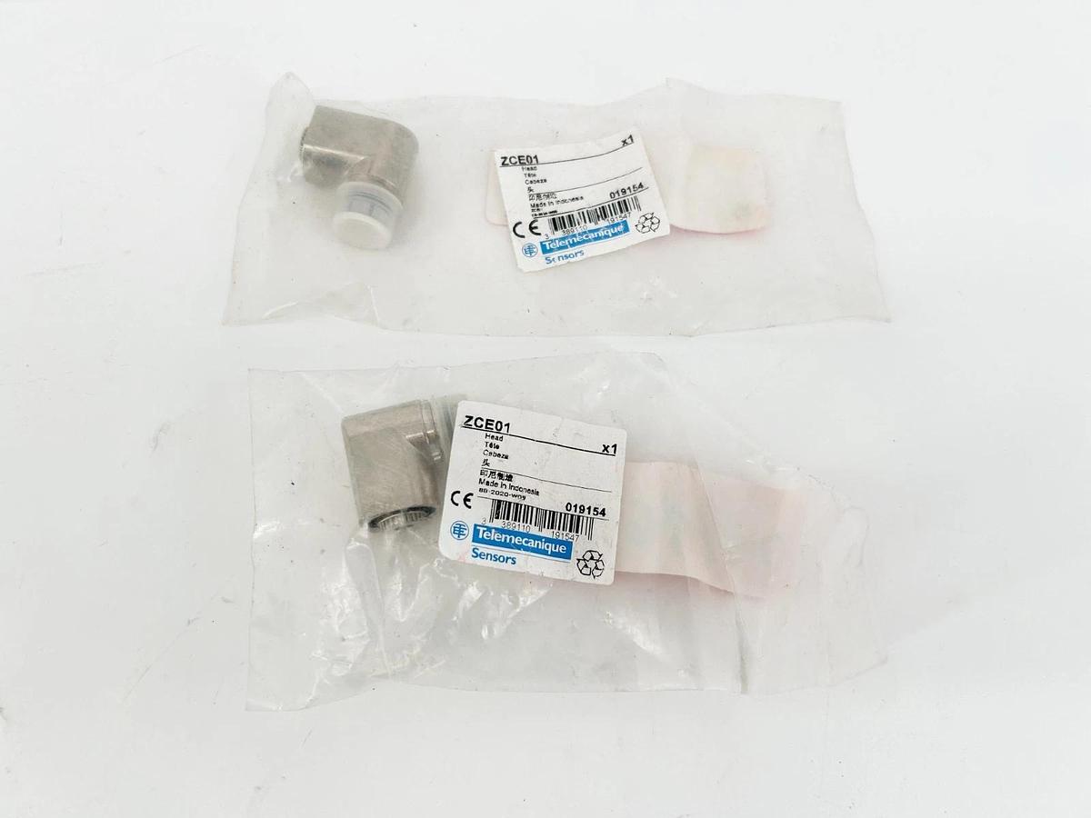 Lot of 2 New Telemecanique ZCE01 Limit Switch Heads 019154