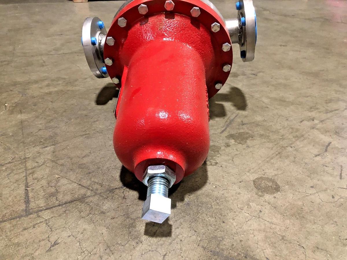 New Jordan Valve 68G Globe-Style Regulator 1-1/2" Seat B-N 316 Body 275psi Max