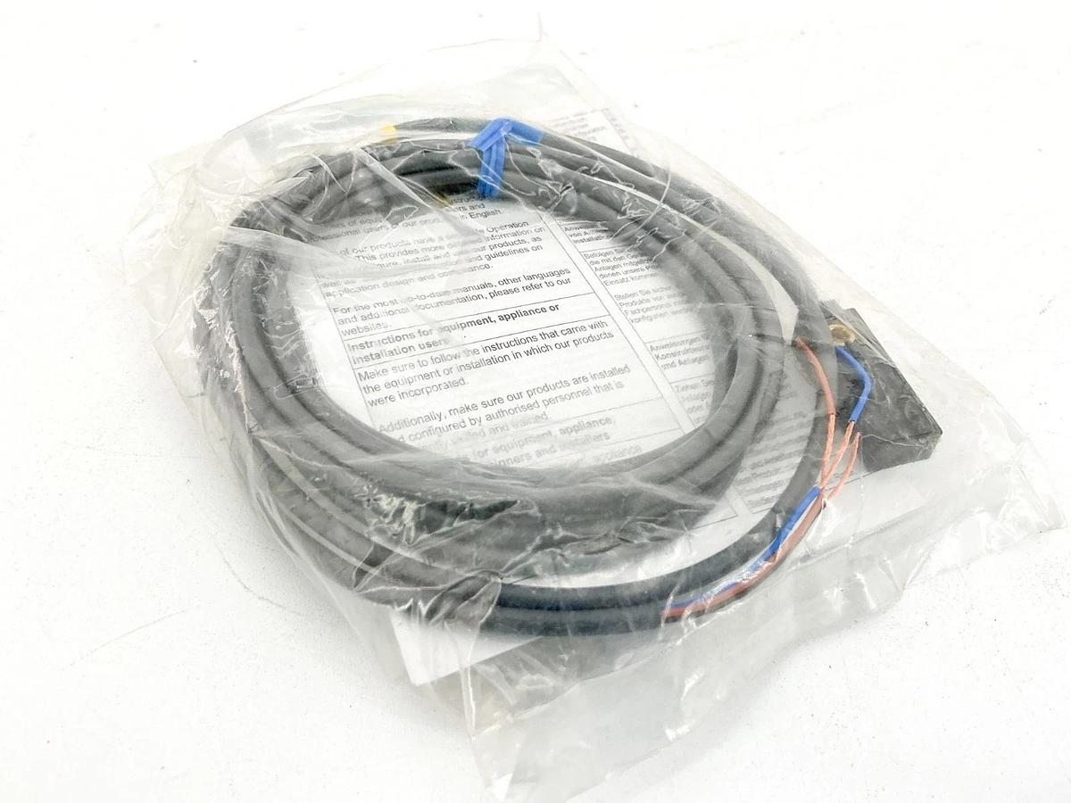 New Lot of 2 Omron TL-W3MB1 Proximity Sensor 12-24VDC 2M 15120M