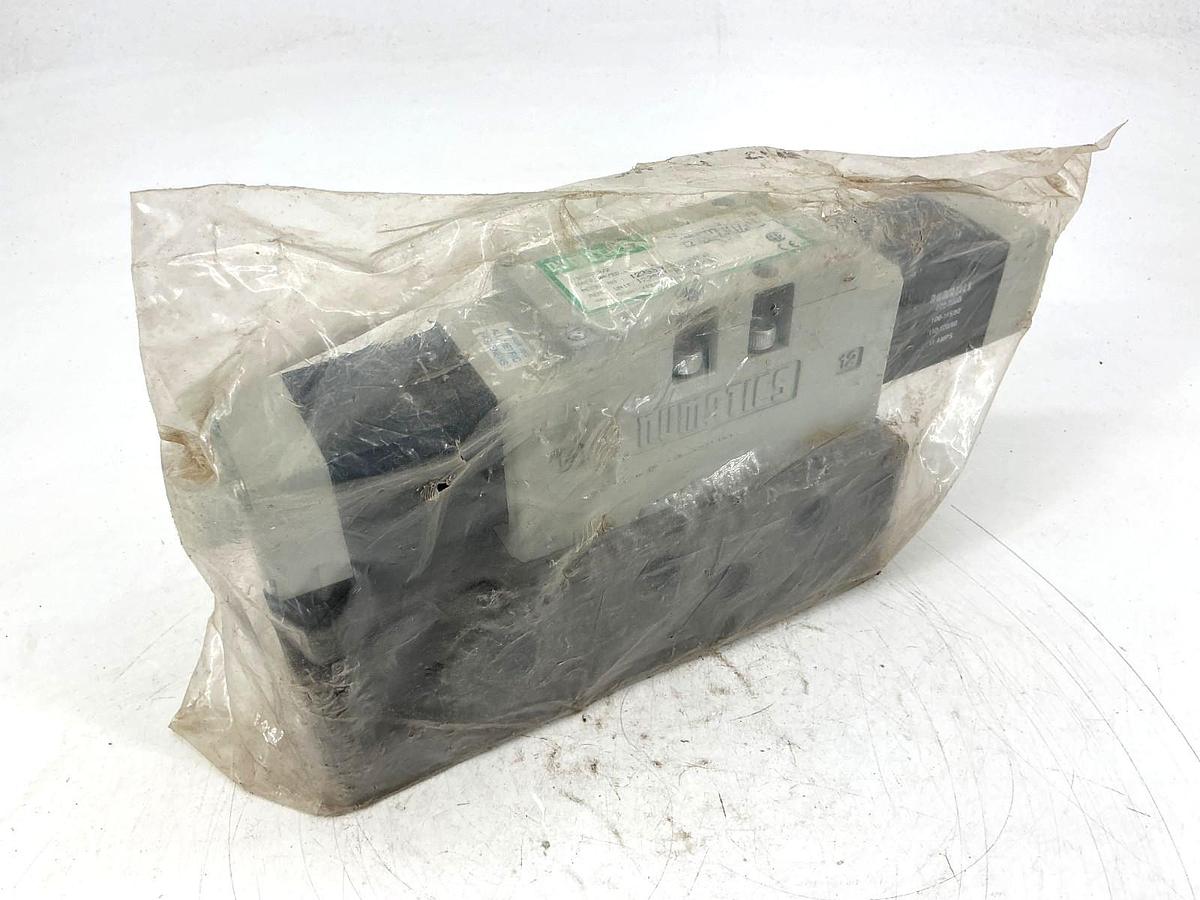 New Numatics 123SS53AK000030 Solenoid Valve 150PSIG-Air 0.11A 110/120V 50/60HZ