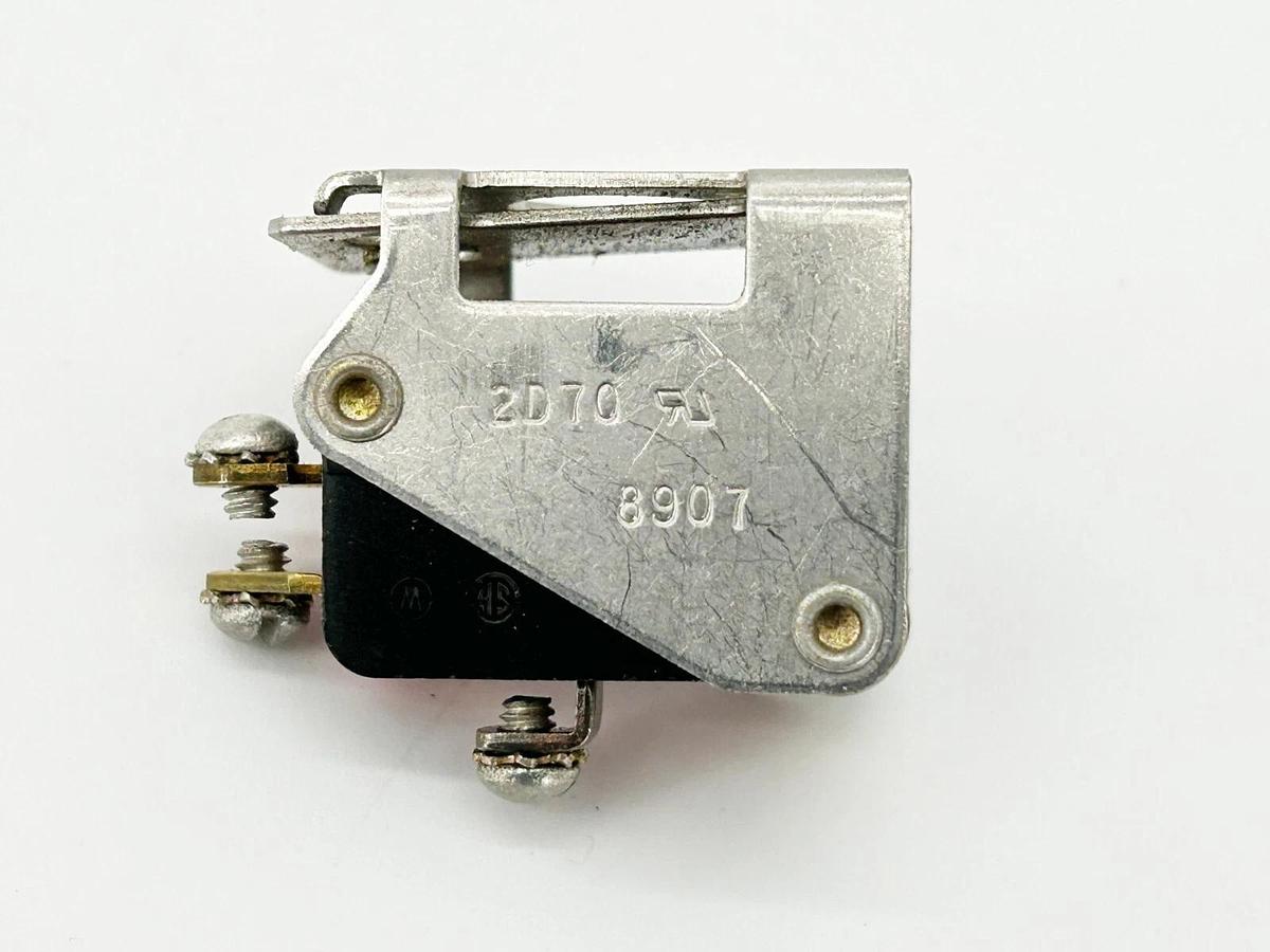 New Honeywell Micro Switch 2D70 Pushbutton Switch