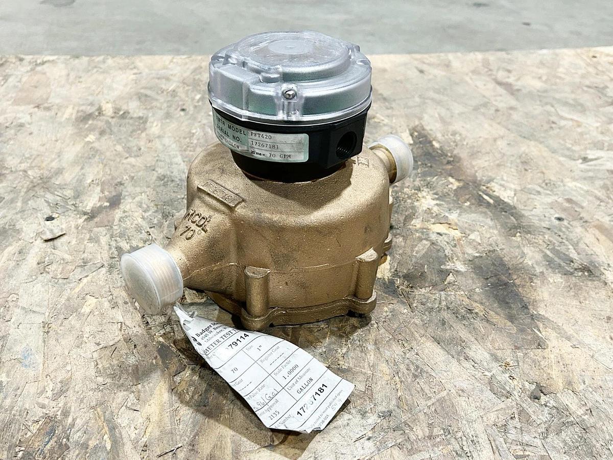 New Badger Meter XMTR Model PFT420 Flow Transmitter w/ Model 70 Valve Size 1"