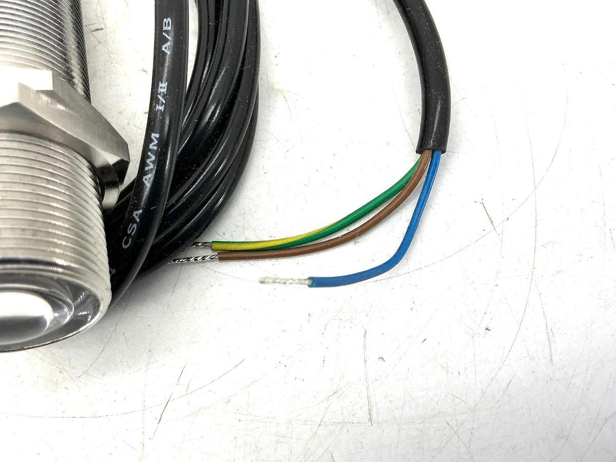 New Banner Engineering SM2A30SRLC Photoelectric Sensor 24-240VAC 28463