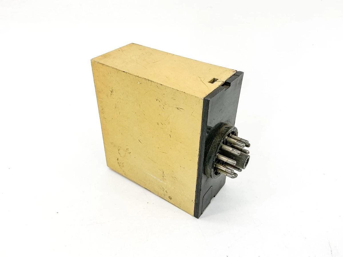 Used Electromatic SM155-120 Tachometer Relay 120VAC 200-2000RPM 10A 2W -No Box