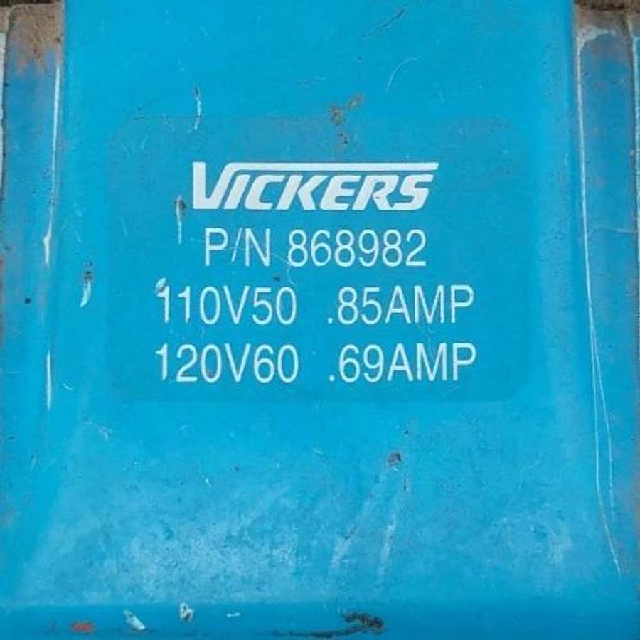New Vickers DG4S4-016C-B-60-S324 Directional Valve 110/120V 02-119634 - No Box