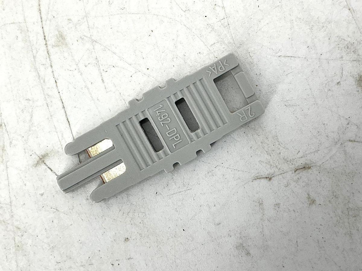 Box of 50 New Allen Bradley 1492-DPL Ser A Disconnect Plugs Gray 1492DPL