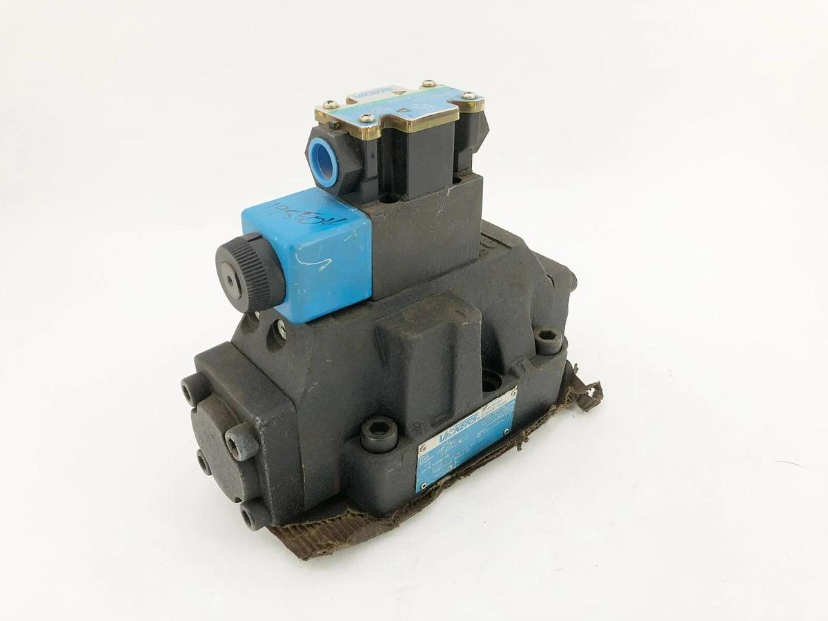 Used Vickers DG5S-8-2A-M-FW-B5-30 Solenoid Valve w/ DG4V-3S-2A-M-FW-B5-60