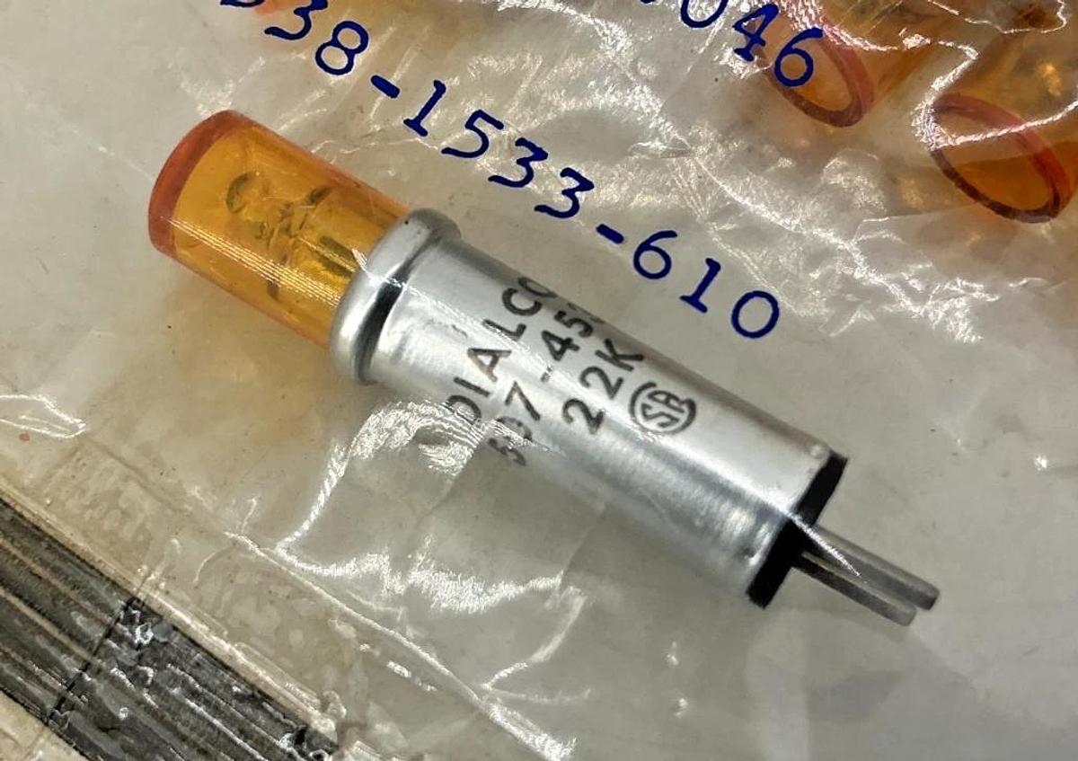 Bag of 5 New Dialight 507-4538-1533-610 Indicator Bulb Amber 2P 507-4538 22K