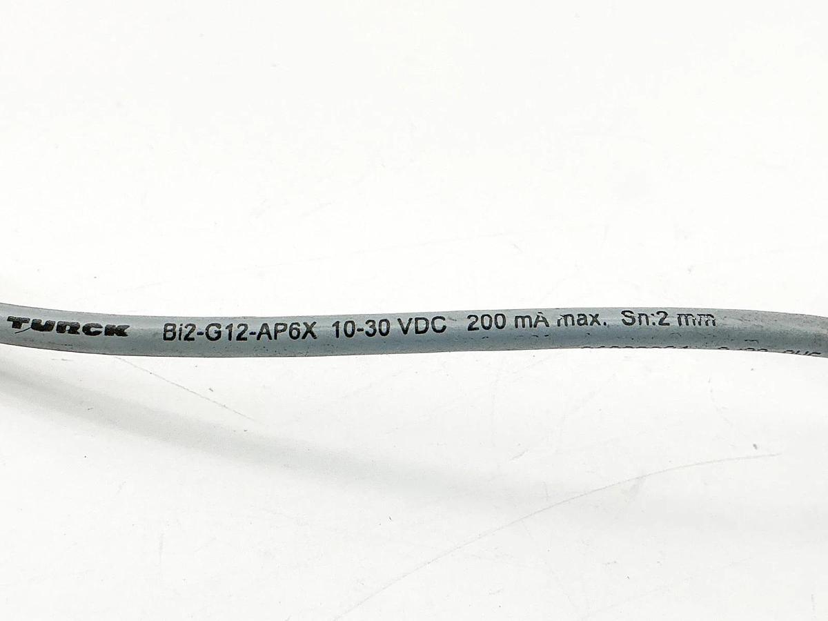 New Turck Bi2-G12-AP6X Inductive Sensor 10-30VDC 200mA SN:2mm 3 Wire - No Box