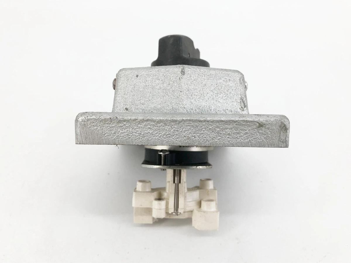New Crouse Hinds DSD923 Explosion-proof Front Operated Selector Switch Model M01