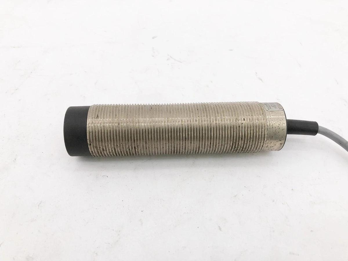 Used Allen Bradley 873C-DDNP1000-E2 Ser. A Ultrasonic Proximity Switch 18-30VDC