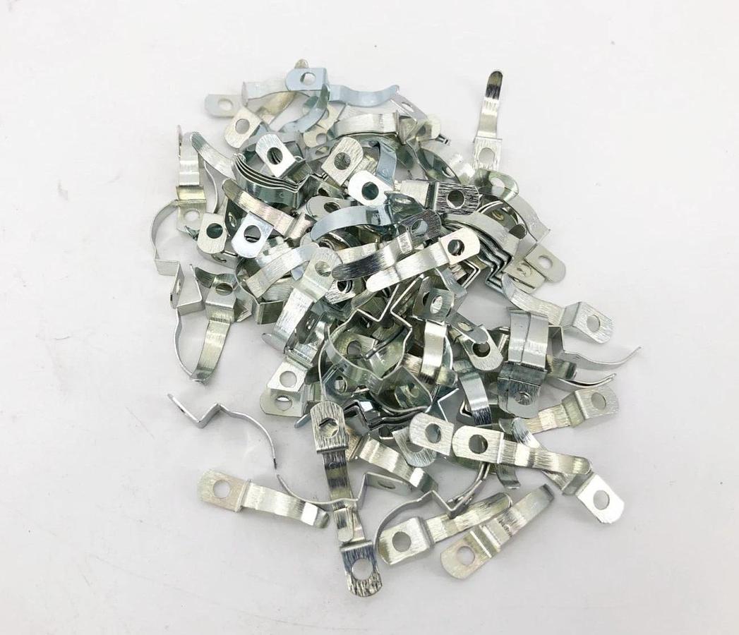 Bag of 70 New Ohmite 5E-100 Resistor Mounting Brackets