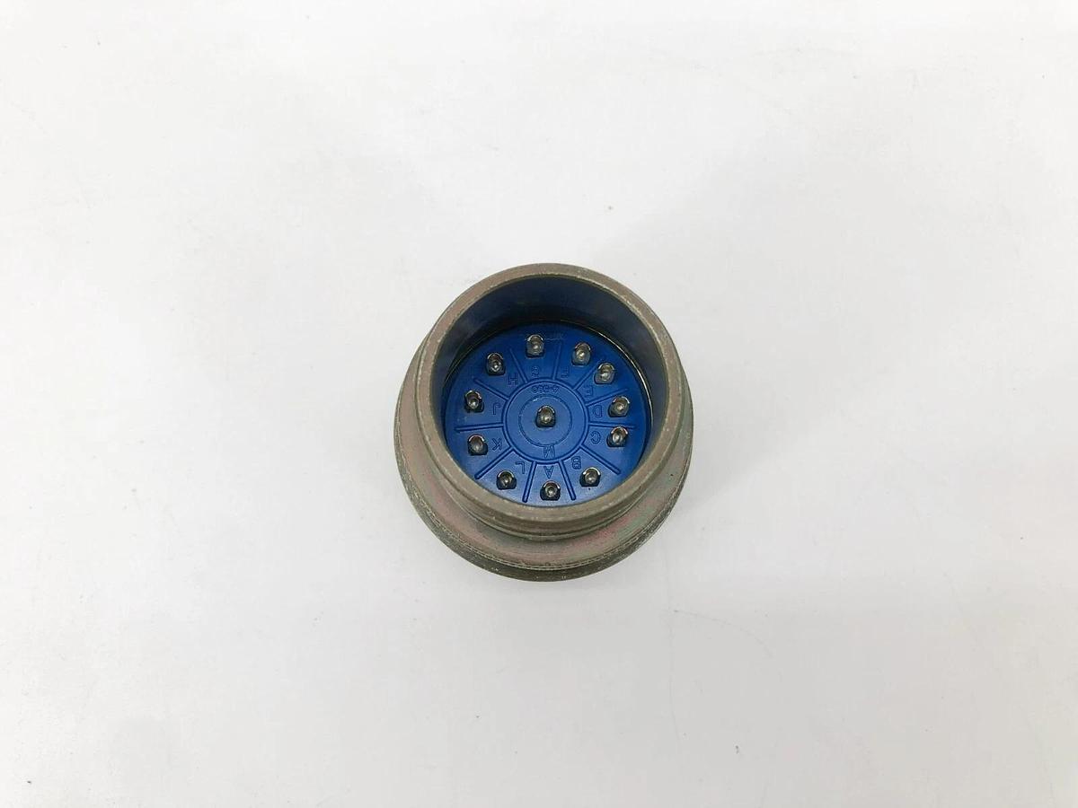 New Amphenol 97-3106A-28-18P Circular MIL Spec Connector 12 Position