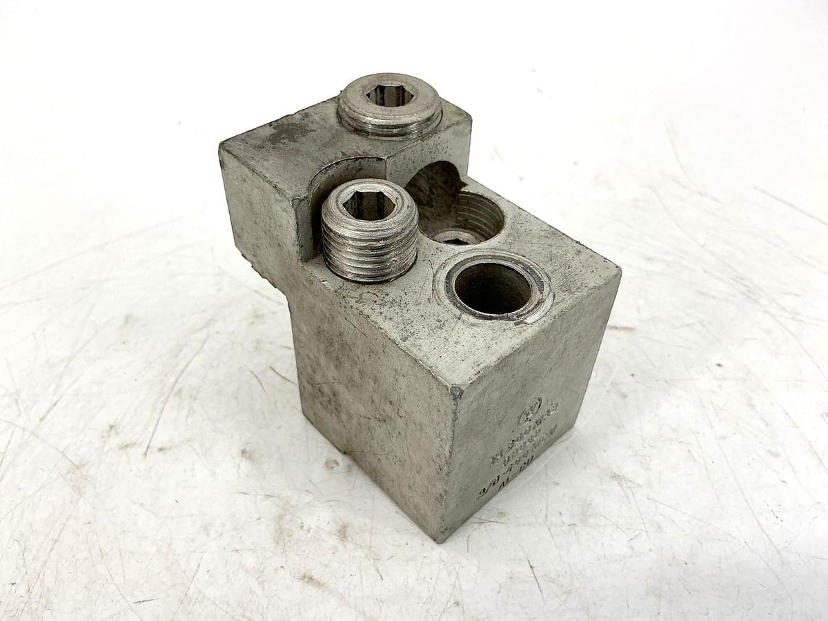 Used Westinghouse TA800MA2 Circuit Breaker Terminal Lug 3/0-400MCM AL-CU Ilsco D2242