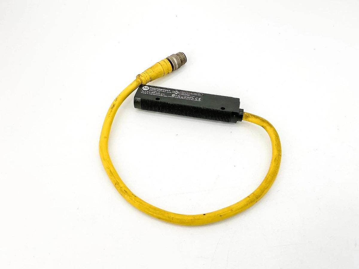 Used Allen Bradley 42SRP-6004-QD Photoswitch Sensor 20-132VAC Ser.B