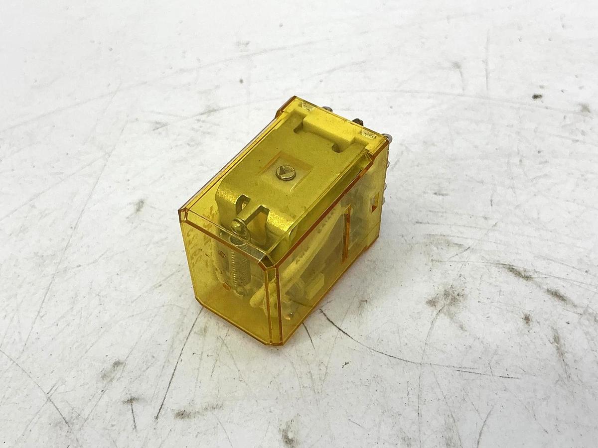 Lot of 4 New IDEC RY4S-UDC24 Miniature Relay 14-Pin 24VDC 4-Pole