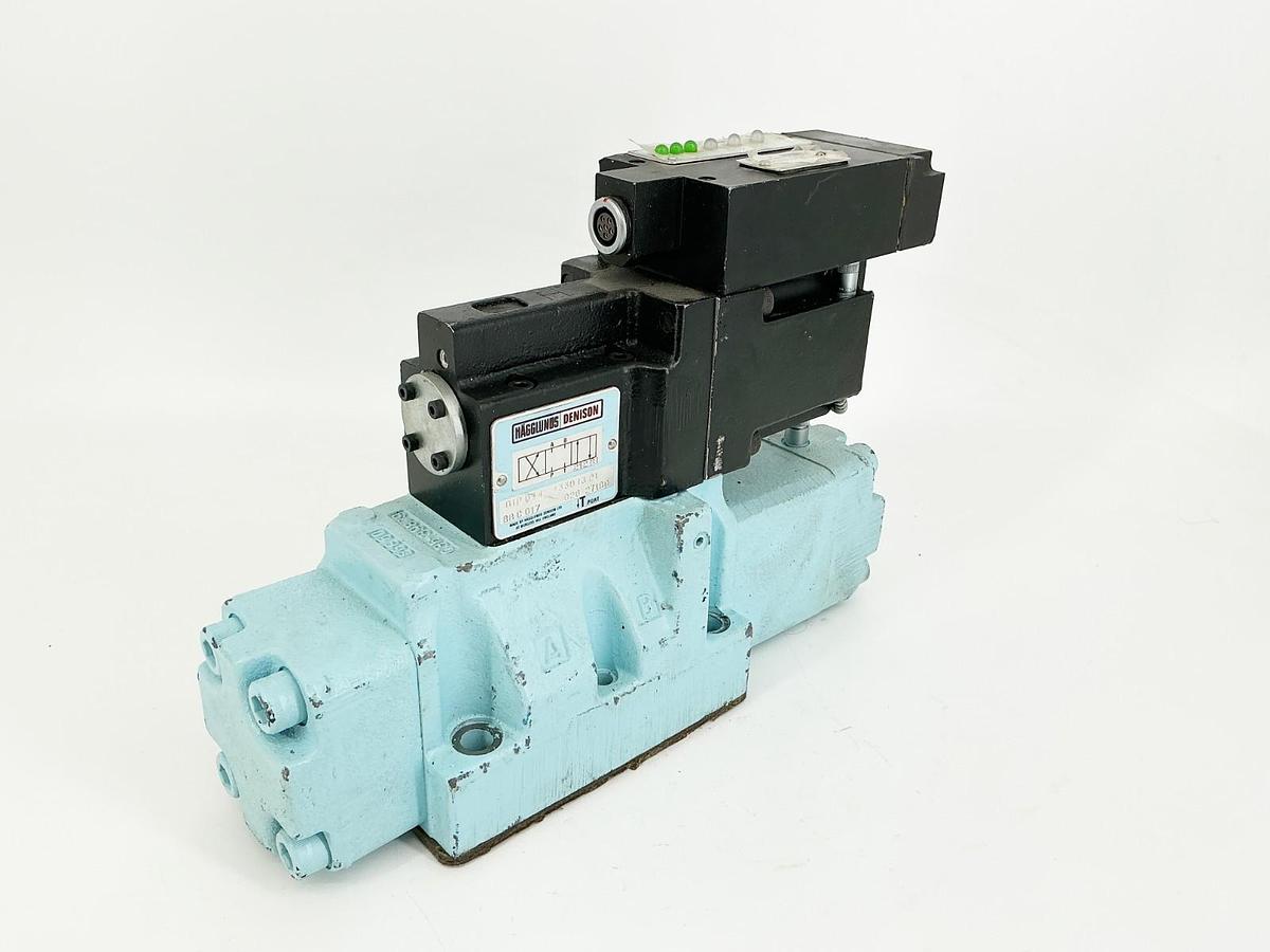 New Denison D1P-0345-4330-1321 Solenoid Valve S26 27042 - No Box