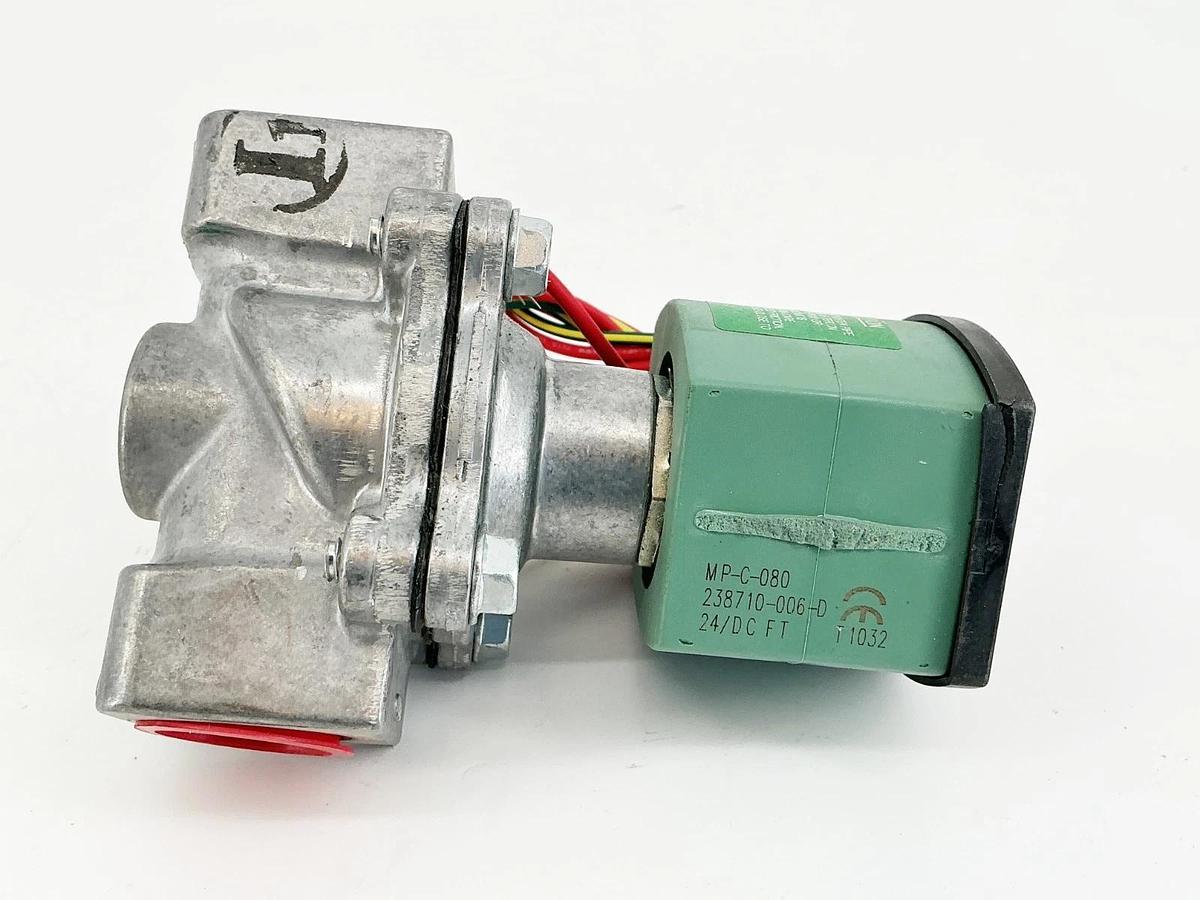 New Asco 8215G033 24VDC Solenoid Valve 125PSI 3/4" Pipe 11.6W - No Box