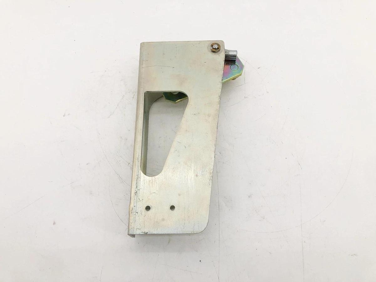 Used Eaton Cutler-Hammer F4S04C Flange Handle Mechanism