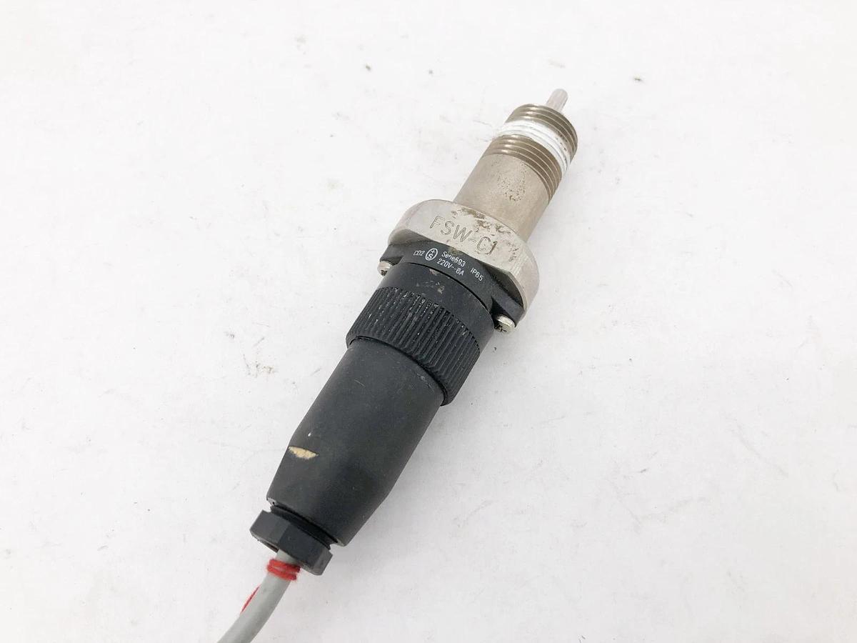 Used Omega FSW-C1 Sensor Serie693 220V 6A 3m Cable