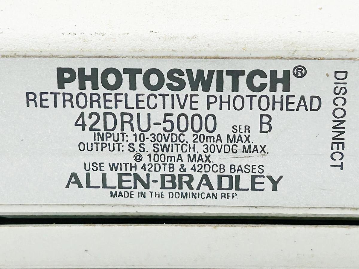 Used Allen Bradley 42DRU-5000 Blue Line Sensor 24VDC 10 Meter Sensomg Dostamce